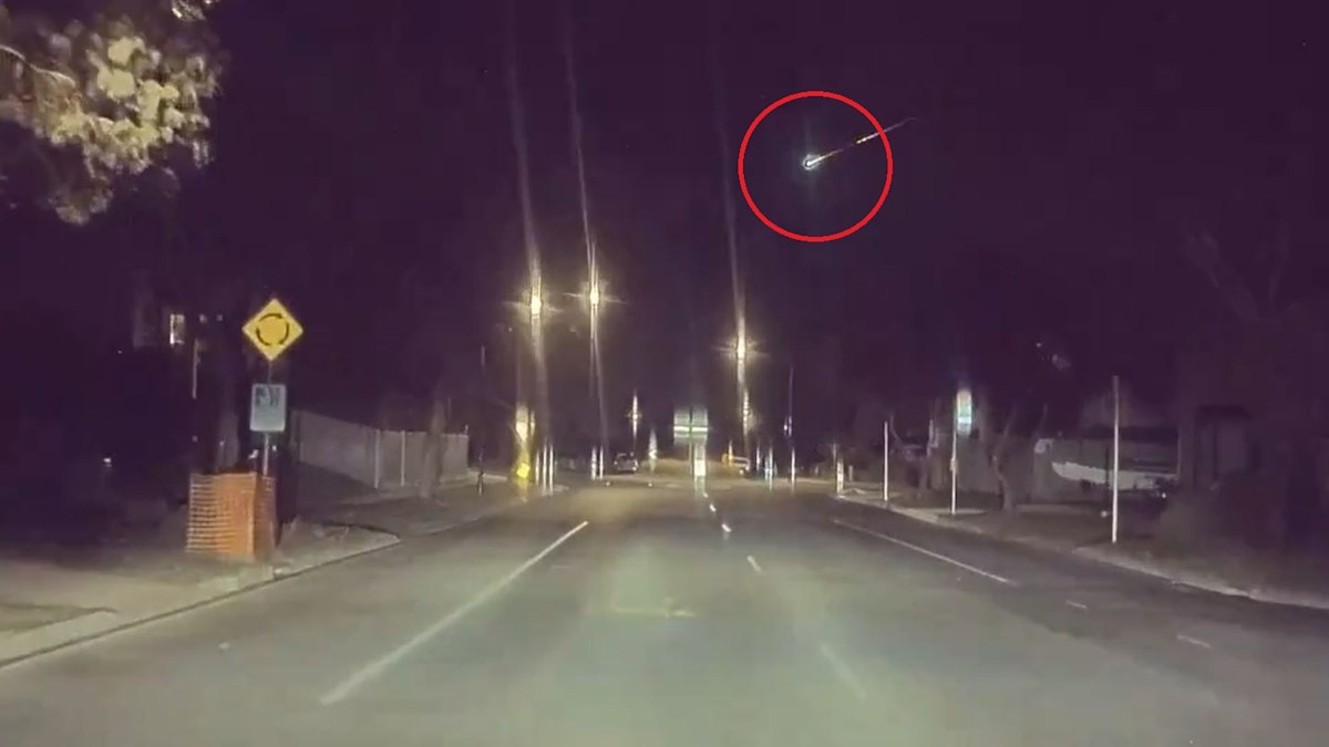 Victoria meteor: Sight of meteor delights Victorian stargazers | Nine ...