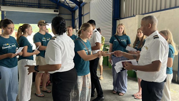 Australian volunteers stranded in Vanuatu offered ride back home on P&O cruise 