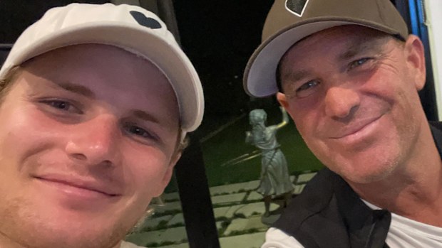 El hijo de Shane Warne, Jackson Warne, comparte la última foto que se tomaron juntos.