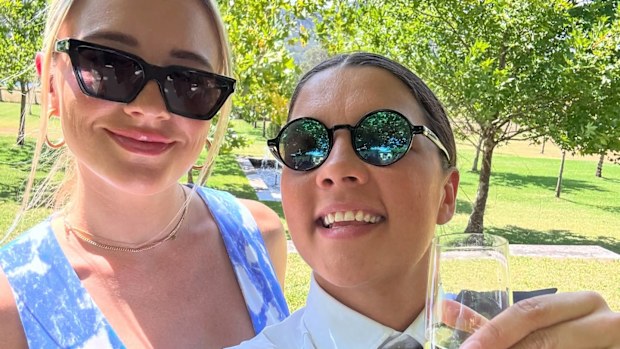 Sam Kerr and Kristie Mewis