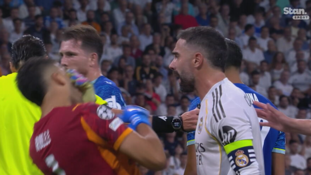 Il capitano del Real Madrid Dani Carvajal ha perso la pazienza ed è stato espulso al portiere rivale Geronimo Rulli.