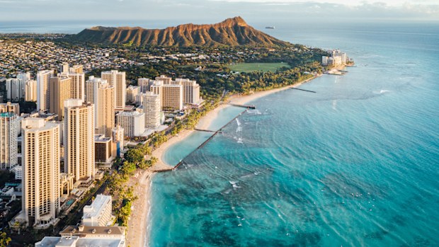 DO NOT USE AGAIN one time only -  Waikiki Beach with Leahi (Diamond Head) in the background, Hawaii famil 