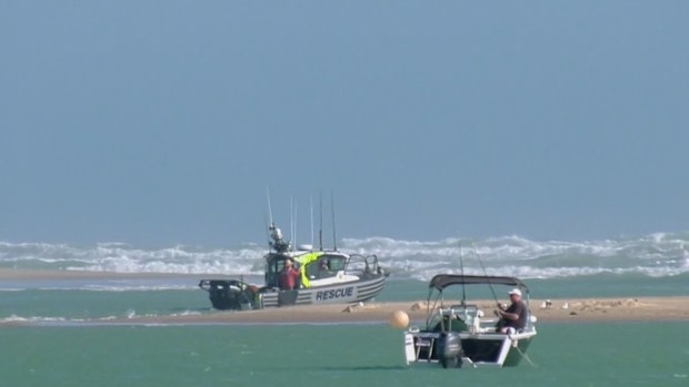 A search and rescue is underway after a light plane crashed into the ocean on South Australia's south coast. 