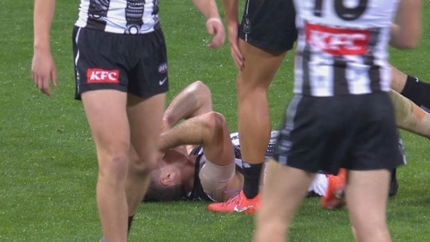 AFL News 2026: Collingwood ruckman Oscar Steene suffers ugly knee injury  against Sydney Swans | Nine.com.au
