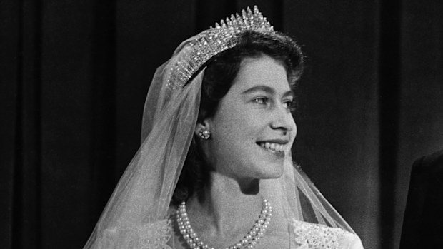 Princess Elizabeth, later Queen Elizabeth II with her husband Phillip, Duke of Edinburgh, on their wedding day, 20th November 1947. (Photo by © Hulton-Deutsch Collection/CORBIS/Corbis via Getty Images)