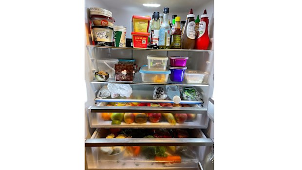 Toni has a great trick for keeping her fruit and veggies looking so fresh.