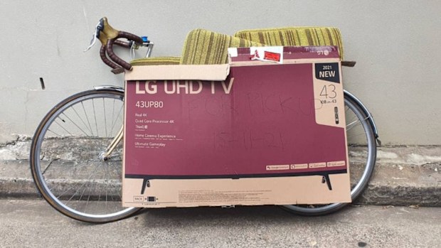 Leonardo Urbano turns junk he finds on the side of the road into $66,000