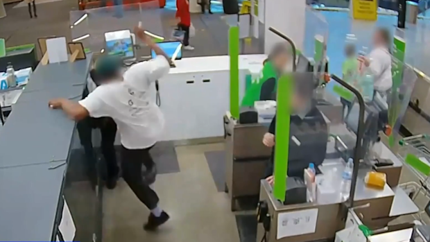 Retail workers assaulted