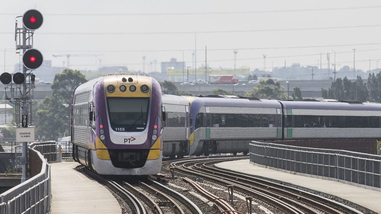 V/Line train wheel crisis could have damaged Melbourne's tracks ...