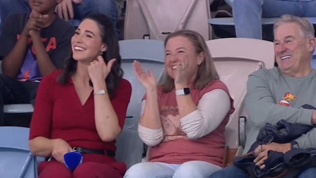 Budd'ın ebeveynleri Gian Rooney ile.