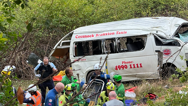 A mini bus has crashed and rolled down an embankment in the NSW Hunter Valley, injuring six people.