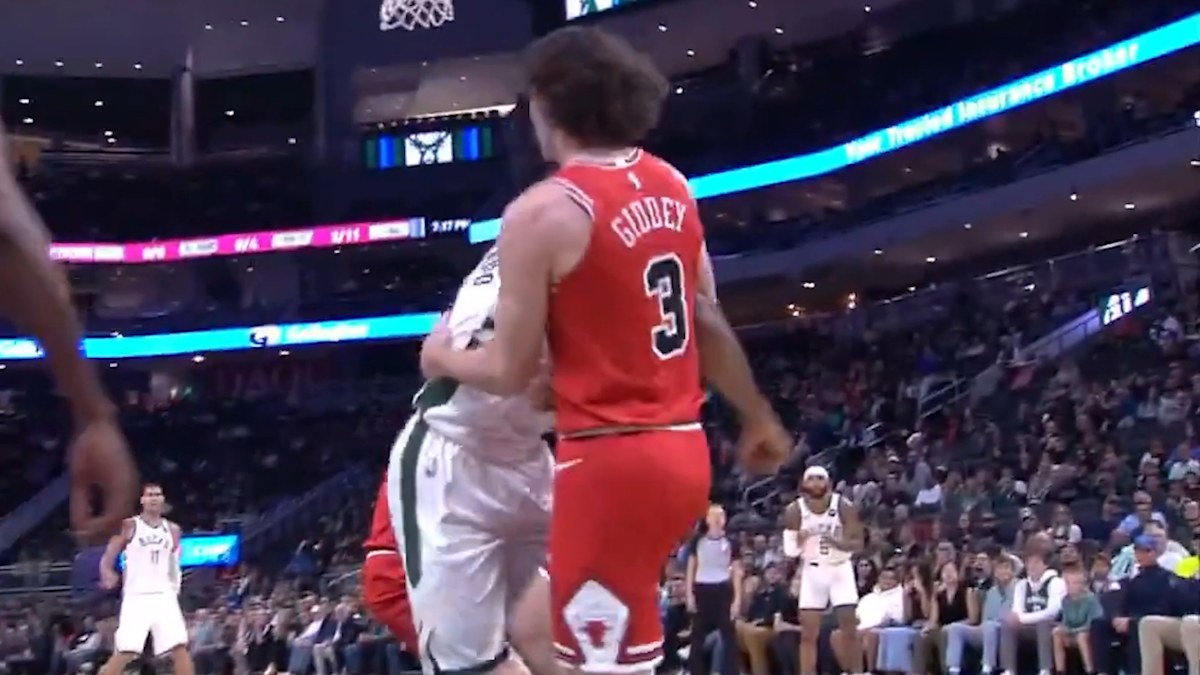 NBA news 2024: Giannis Antetokounmpo shoves Josh Giddey in minor NBA ...