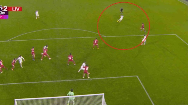 Harrison Reed, Liverpool'a karşı gol atarak Fulham'a son dakika beraberliğini sağladı.