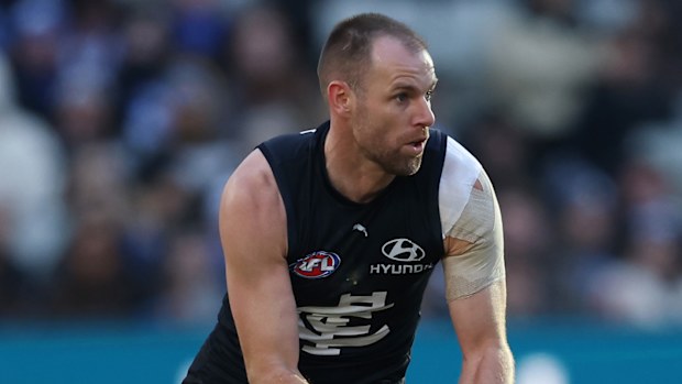 Sam Docherty de los Blues.