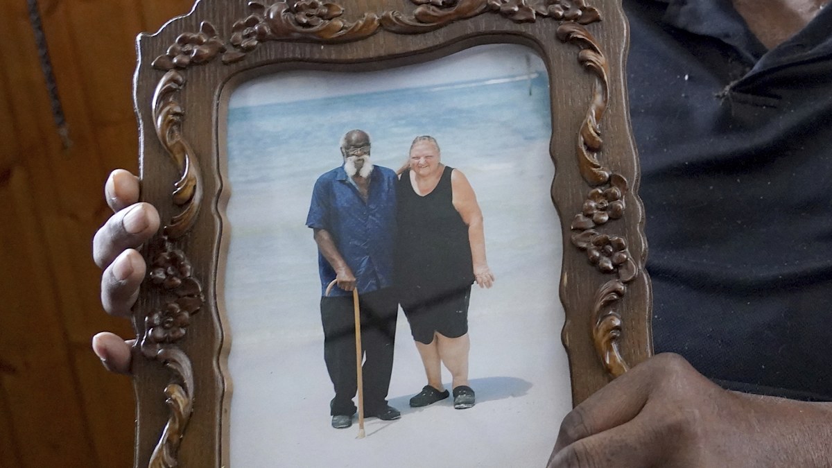 Remains of woman missing for four days found in sinkhole in US