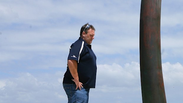 Erik De Haart pays his respects at the Bali Bombing Memorial in Coogee. Erik, a Coogee Dolphin Rugby life member  was in Bali at the time of the bombings and lost six friends from the Coogee Dolphins club in the terror attack on the Sari Club and Paddy s Bar on Legian street in Kuta, Bali, 12th of October 2002. Today JI members Amrozi, Muhklas and Imam Samudra were executed in Java, Indonesia for the Bali Bombing attack killing 202 people including 88 Australians. Coogee, Sydney, NSW. Today 9th 