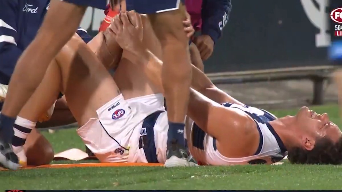 De regelwijziging leidde ertoe dat Shannon Neale gewond raakte; Josh Jenkins is uitgevallen vanwege het risico op knieblessures