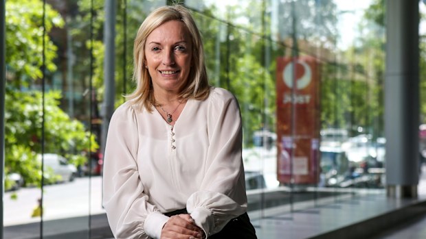 Australia Post senior executives miss out in major restructure