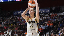 UNCASVILLE, CT - MAY 14: Caitlin Clark #22 of the Indiana Fever shoots a three pointer against the Connecticut Sun on May 14, 2024 at the Mohegan Sun Arena in Uncasville, Connecticut. NOTE TO USER: User expressly acknowledges and agrees that, by downloading and or using this photograph, User is consenting to the terms and conditions of the Getty Images License Agreement. Mandatory Copyright Notice: Copyright 2024 NBAE (Photo by Brian Babineau/NBAE via Getty Images)
