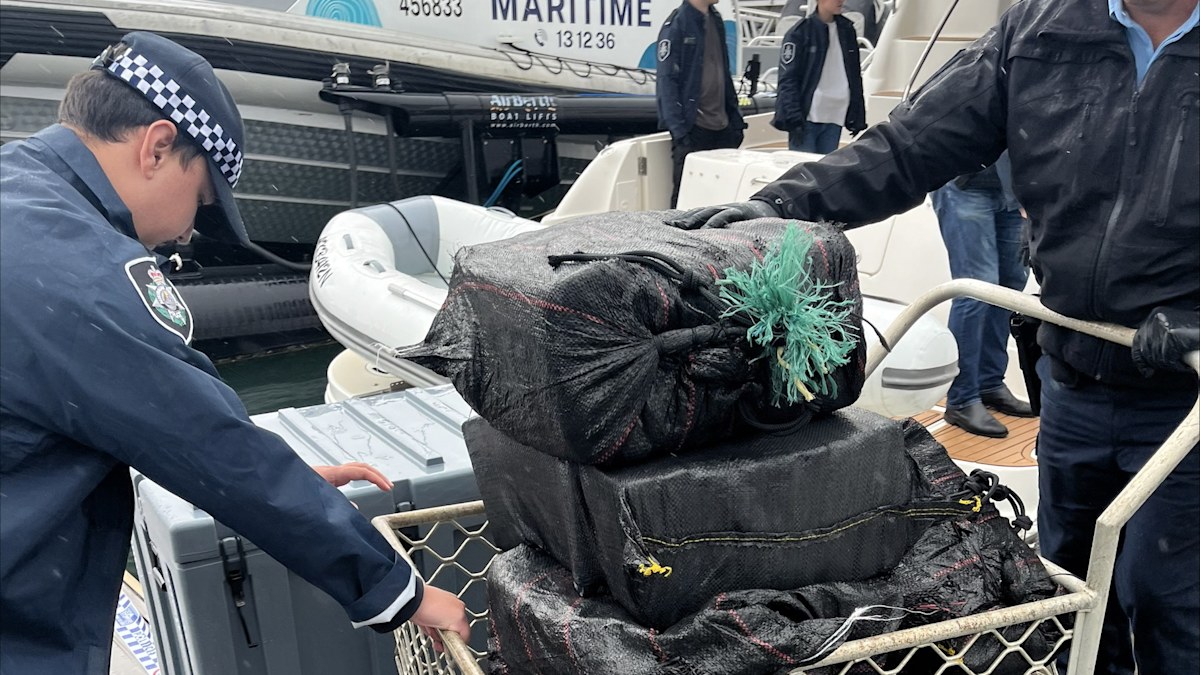 NSW news: Police arrest five men after allegedly seizing over one tonne ...