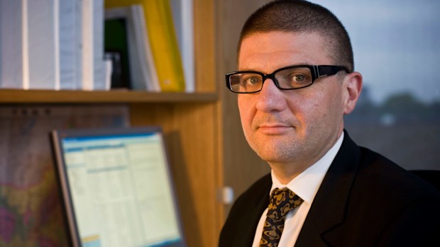 ACTU's Tim Lyons to quit after failing to topple Dave Oliver