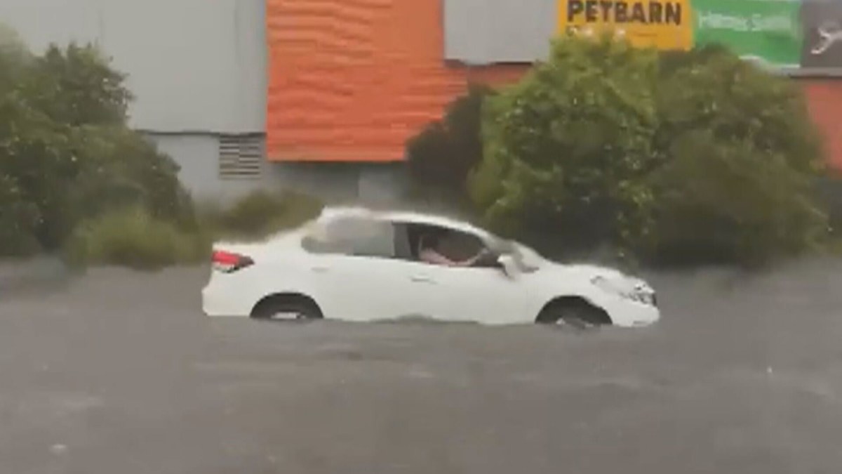 Victoria Weather: Thousands without power in Victoria, South Australia ...