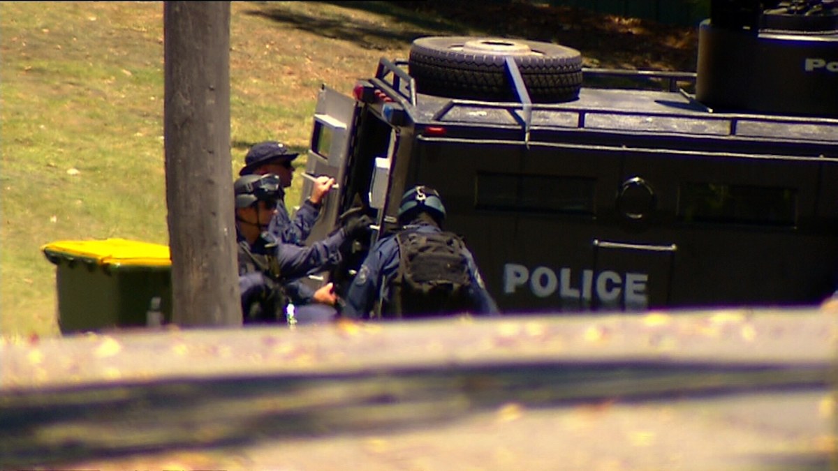 Armed man charged after Newcastle siege | Nine.com.au
