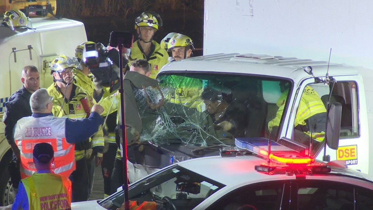 Sydney news: Man driving allegedly stolen truck rams into police cars ...