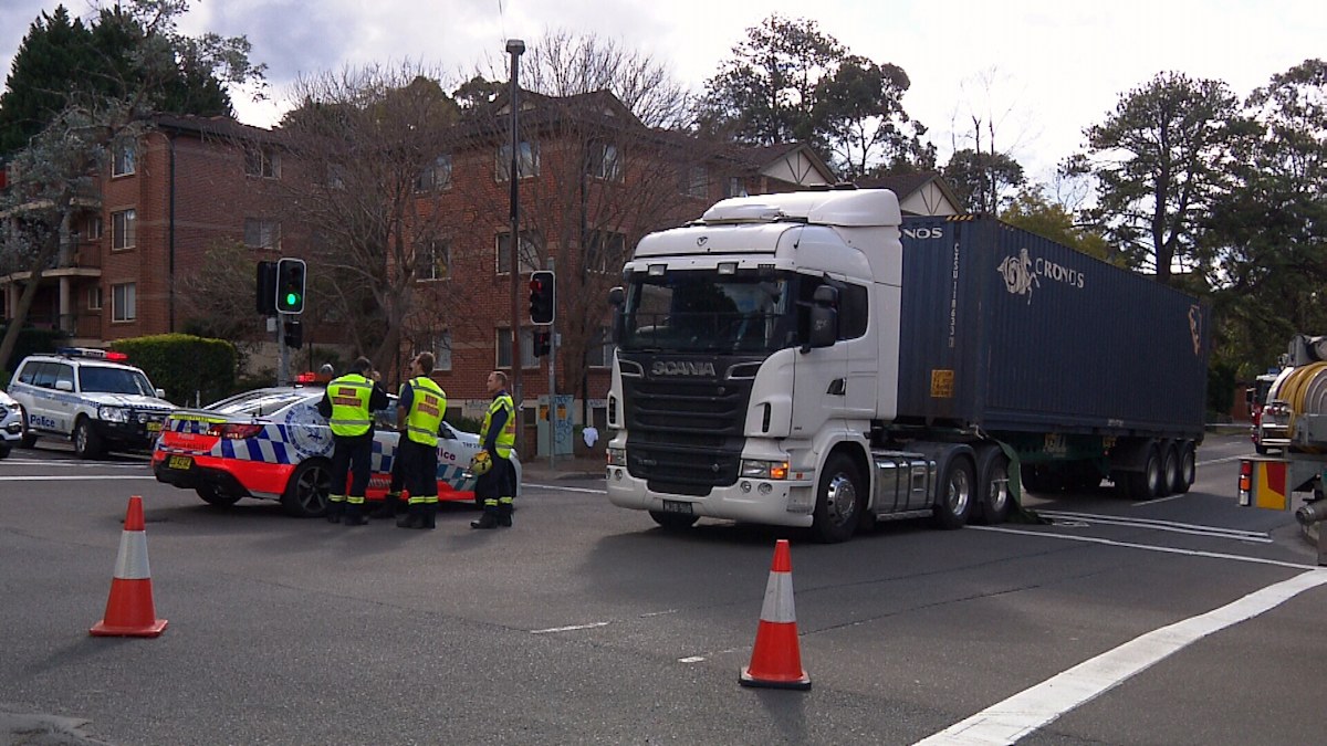 Pedestrian killed on Sydney street after being struck by truck | Nine ...