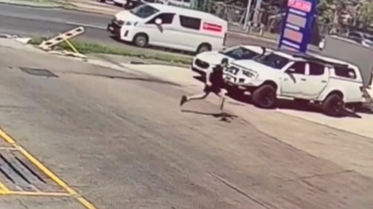 Sydney news: Man arrested after police chase in Sydney's west | Nine.com.au
