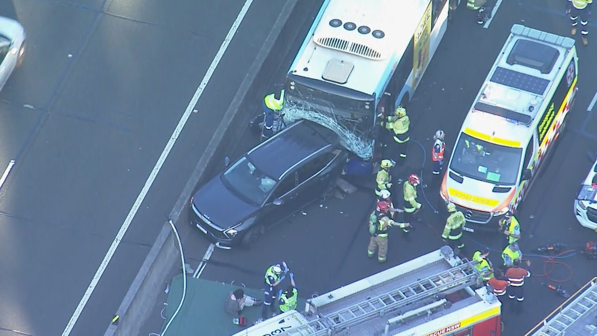 Sydney: Bus driver trapped, four injured after crash between bus and ...