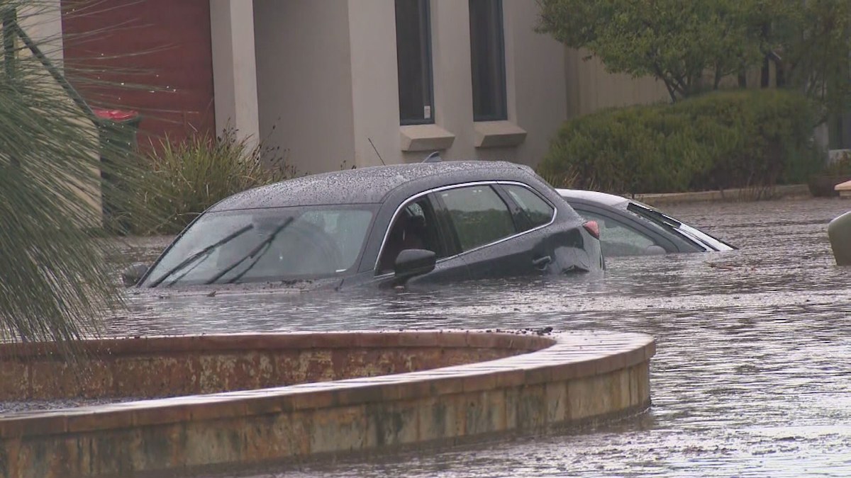 Perth rain: Extreme downpour triggers flash flooding in Perth's ...