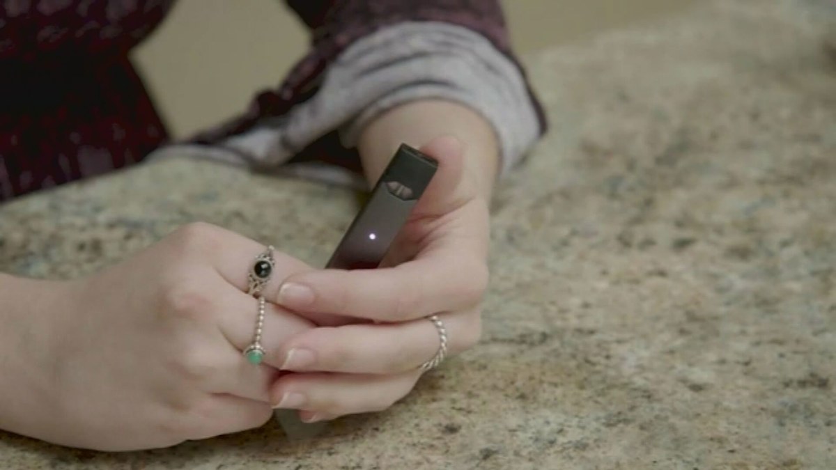 $100,000 in illegal vapes seized in South Australian crackdown | Nine ...