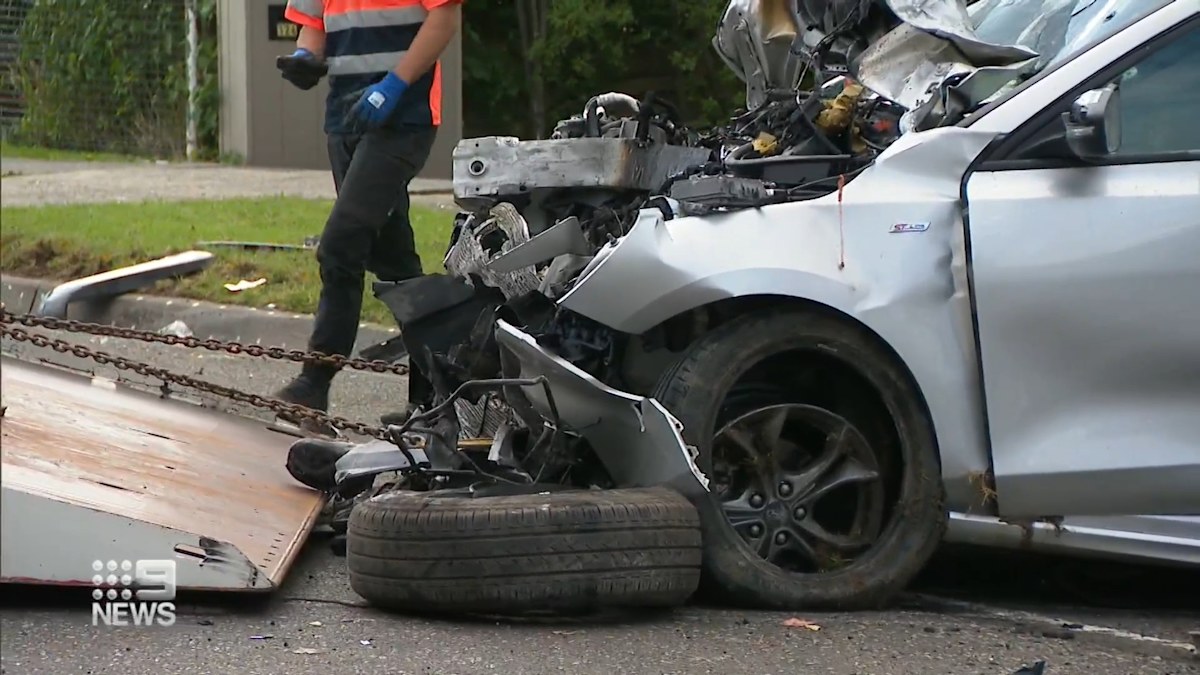 Victoria road toll: Teenage boy dead, two others injured after crash in ...