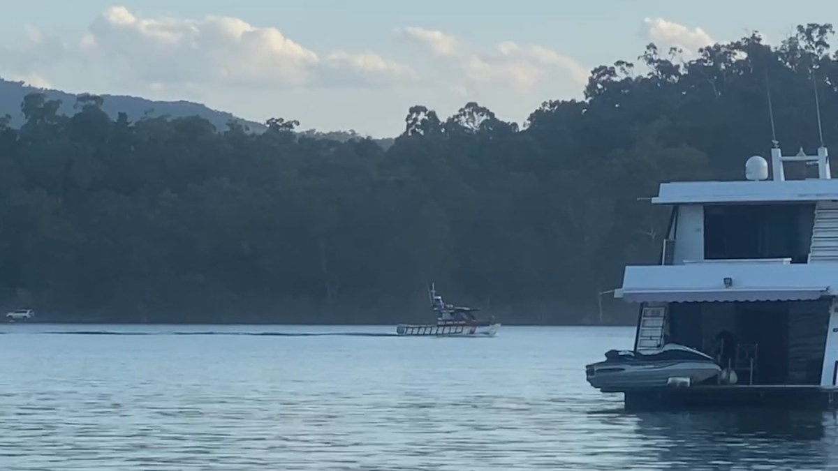 Body found after man goes missing in Victorian lake | Nine.com.au