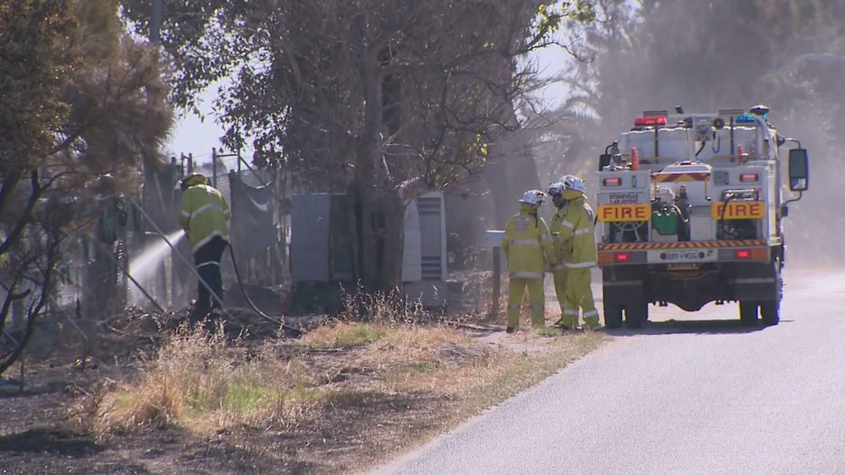 Perth bushfire update: Dozens of home lost, damaged amid ongoing WA ...