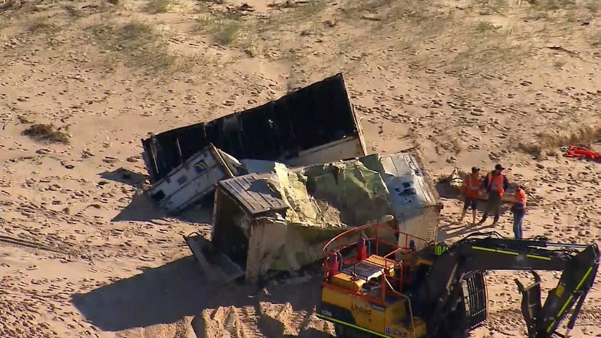 APL England: Mangled shipping containers and debris wash up on coast ...