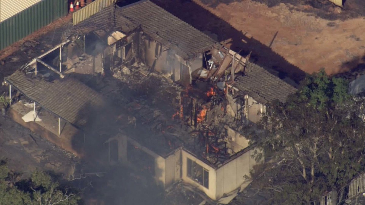 WA fires: At least one home lost in bushfires near Perth | Nine.com.au