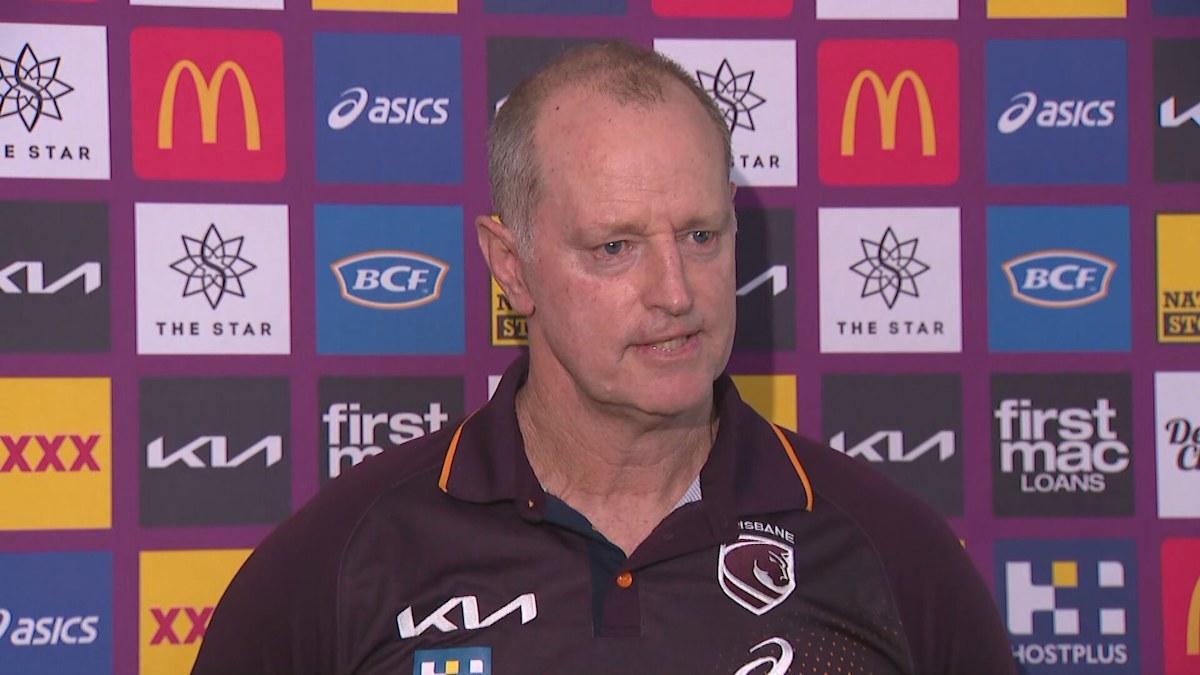 Brisbane Broncos-coach Michael Maguire prijst het spel van Ben Te’o, persconferentie