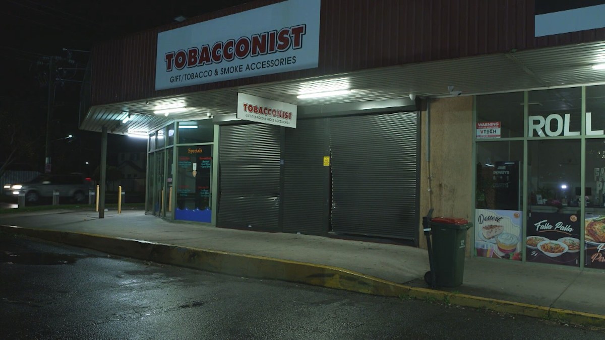 Tobacco store fire: Businesses targeted in separate attacks in Melbourne