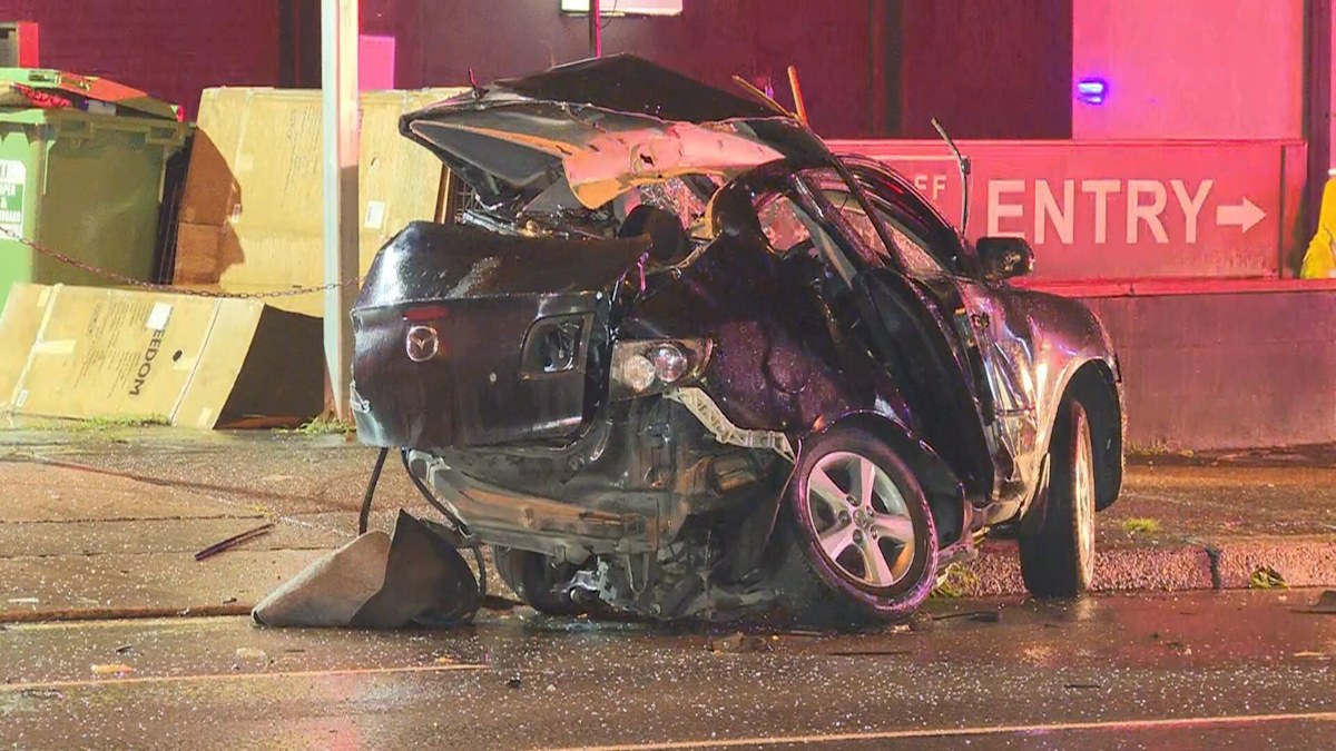 Man, 20, dies in two car crash in Sydney's inner west overnight | Nine ...
