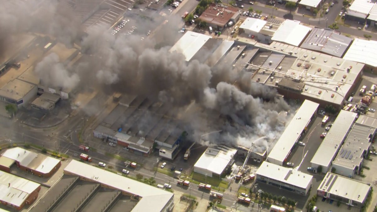 Cheltenham news: Fire crews battle massive factory blaze in Melbourne's ...