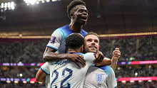 Jude Bellingham, Bukayo Saka, and Jordan Henderson celebrate. 