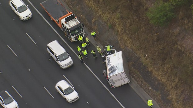 Truck crash M7 Prestons
