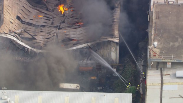 Cheltenham news: Fire crews battle massive factory blaze in Melbourne's ...