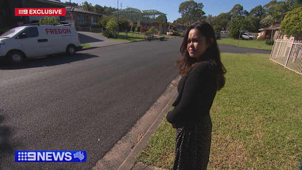 Woman tracks allegedly stolen car using airpods.