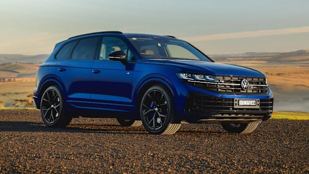 Blue Volkswagen Touareg