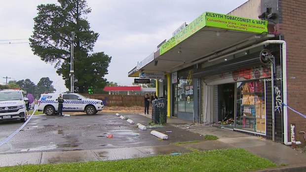 Melbourne news: Thieves rip ATM out of wall in suspected Melbourne ram ...
