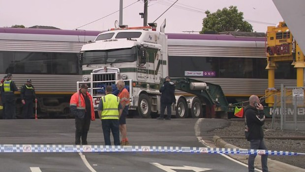 North shore news: Truck driver dies after colliding with V/Line train ...