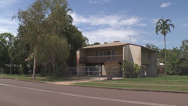 18-year-old man found dead on Palmerston driveway, Darwin.